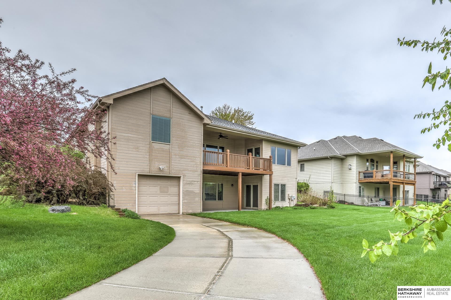 Omaha, Nebraska 68022, United States, 4 Bedrooms Bedrooms, ,3 BathroomsBathrooms,Residential,Pending,121268