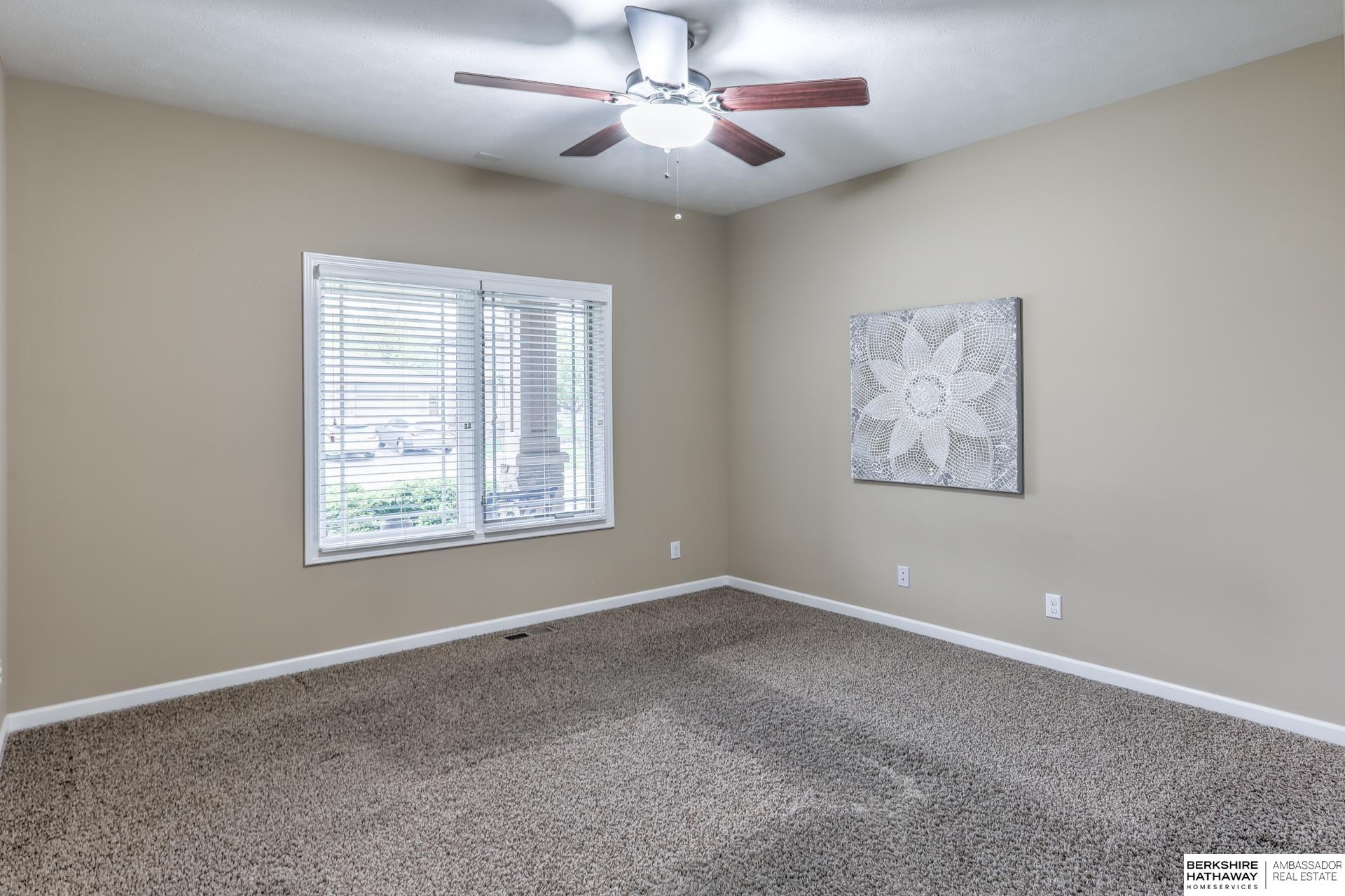 Omaha, Nebraska 68022, United States, 4 Bedrooms Bedrooms, ,3 BathroomsBathrooms,Residential,Pending,121268