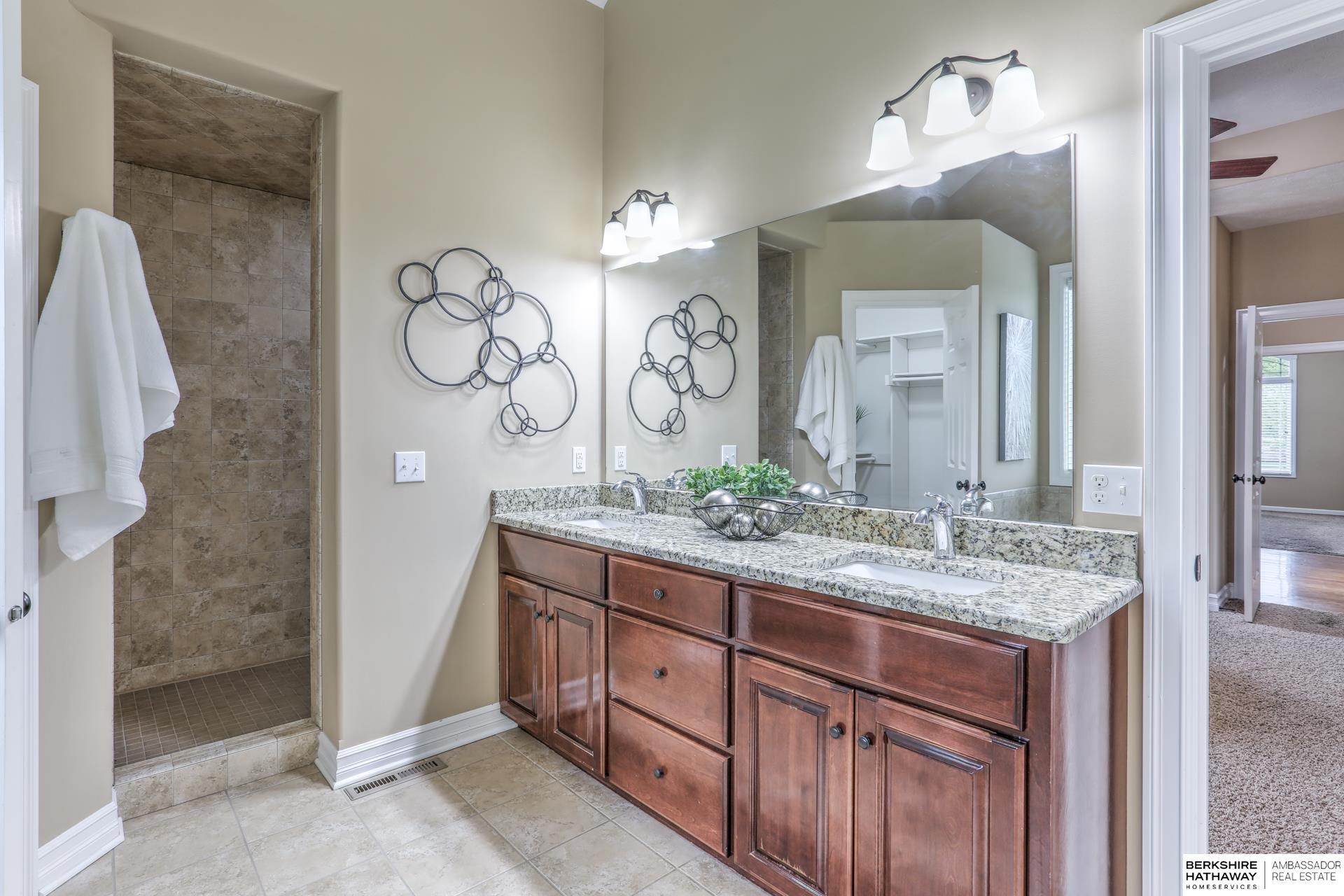 Omaha, Nebraska 68022, United States, 4 Bedrooms Bedrooms, ,3 BathroomsBathrooms,Residential,Pending,121268