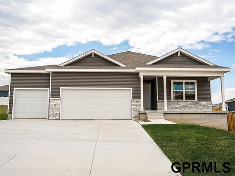 Photo of 18478 Portal Street, Gretna, NE 68136 (MLS # 22606756)