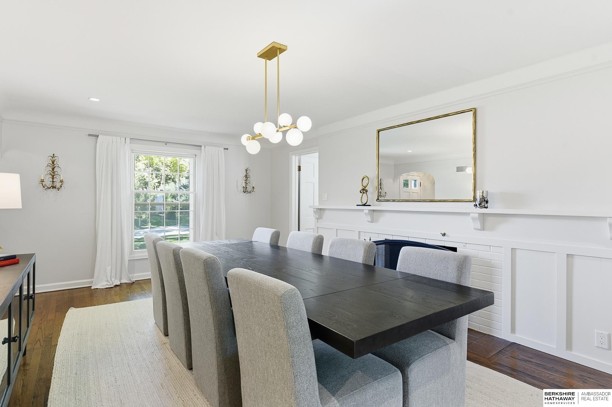 Omaha, Nebraska 68124, United States, 3 Bedrooms Bedrooms, ,2 BathroomsBathrooms,Residential,Active,232508