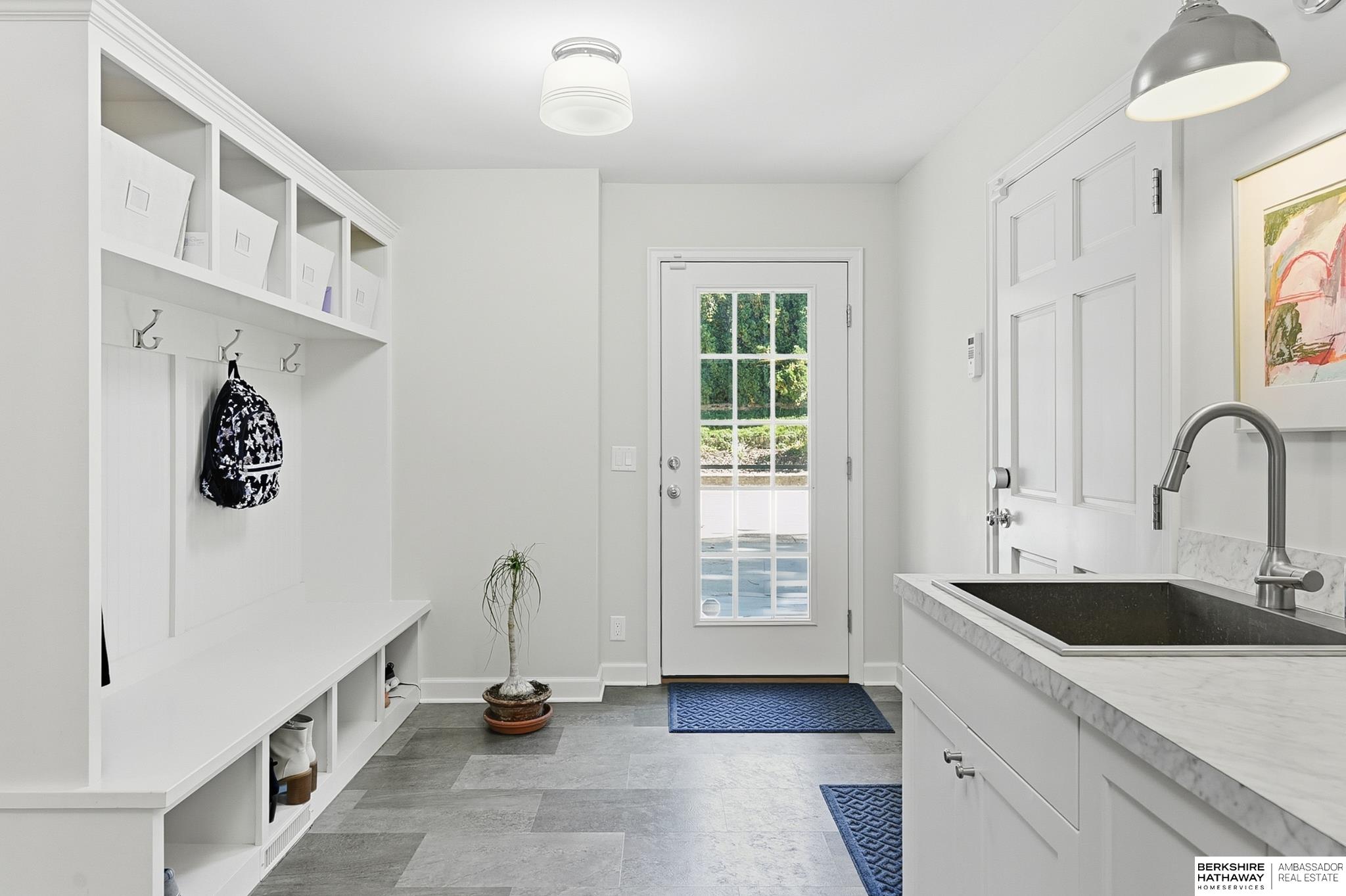 Omaha, Nebraska 68124, United States, 3 Bedrooms Bedrooms, ,2 BathroomsBathrooms,Residential,Active,232508