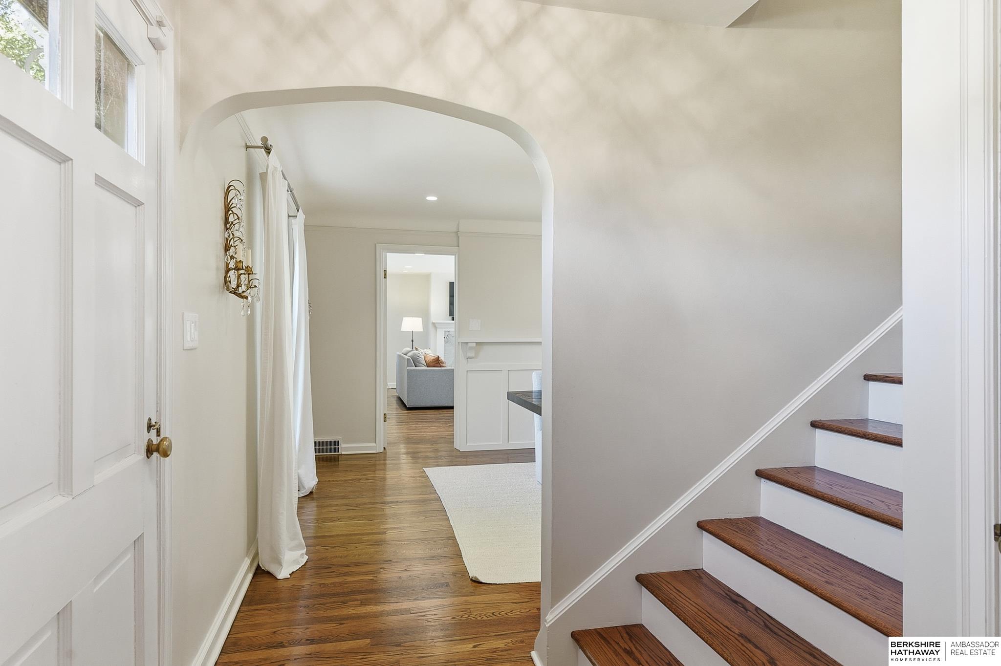 Omaha, Nebraska 68124, United States, 3 Bedrooms Bedrooms, ,2 BathroomsBathrooms,Residential,Active,232508