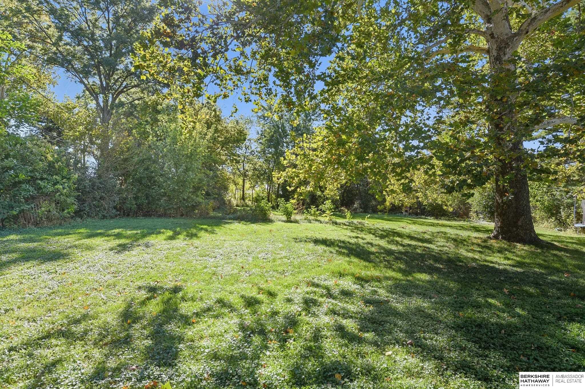 Omaha, Nebraska 68124, United States, 3 Bedrooms Bedrooms, ,2 BathroomsBathrooms,Residential,Active,232508