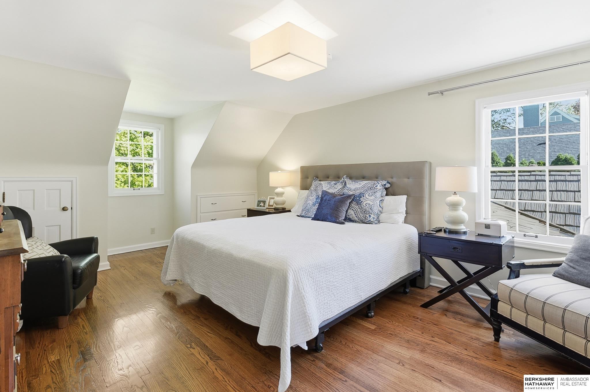 Omaha, Nebraska 68124, United States, 3 Bedrooms Bedrooms, ,2 BathroomsBathrooms,Residential,Active,232508