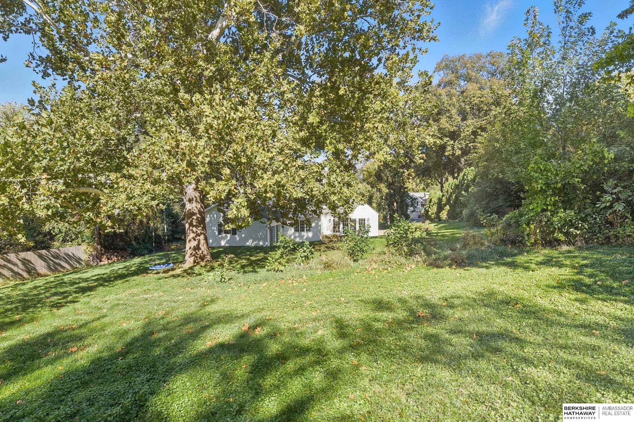 Omaha, Nebraska 68124, United States, 3 Bedrooms Bedrooms, ,2 BathroomsBathrooms,Residential,Active,232508