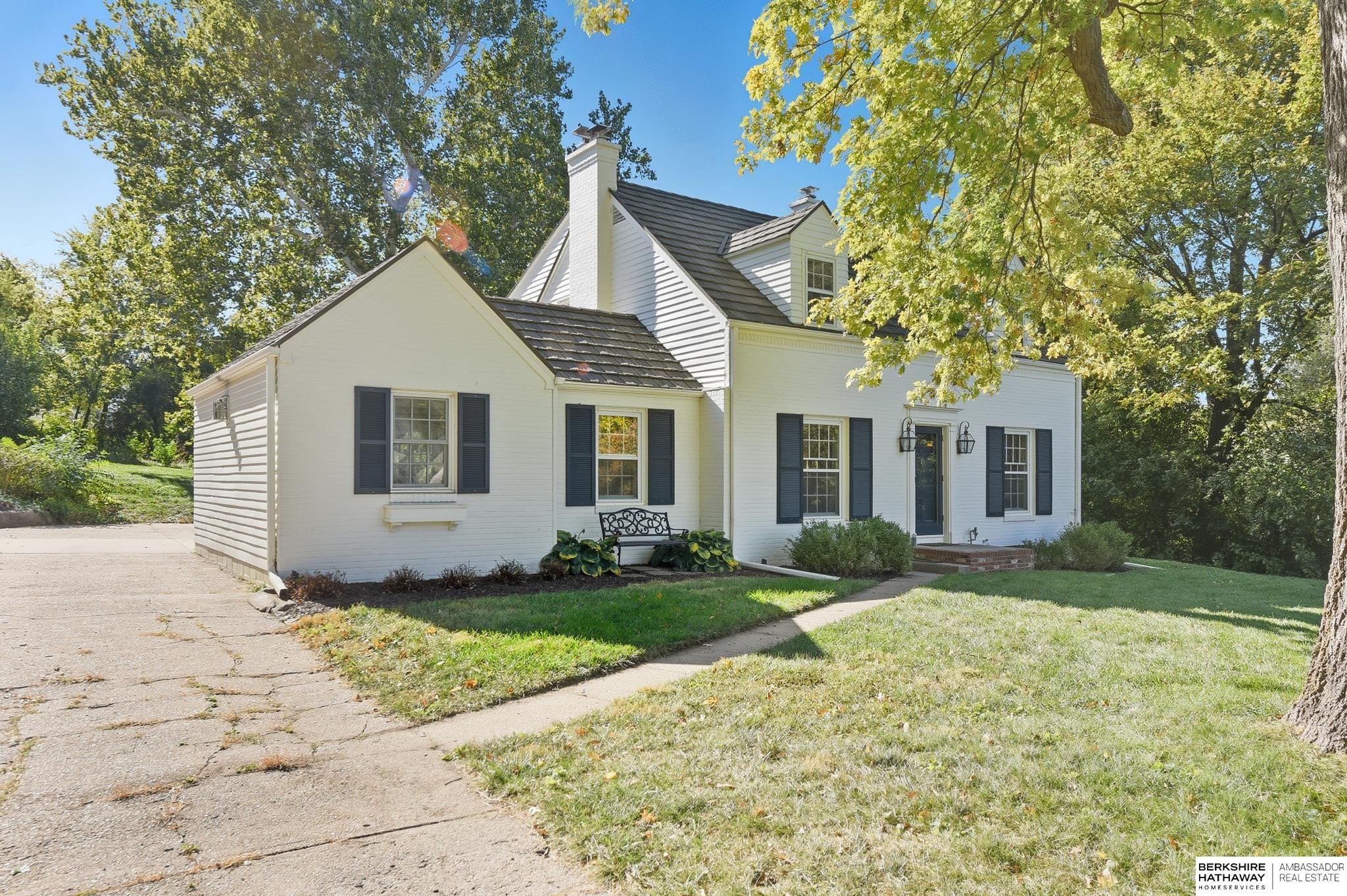 Omaha, Nebraska 68124, United States, 3 Bedrooms Bedrooms, ,2 BathroomsBathrooms,Residential,Active,232508