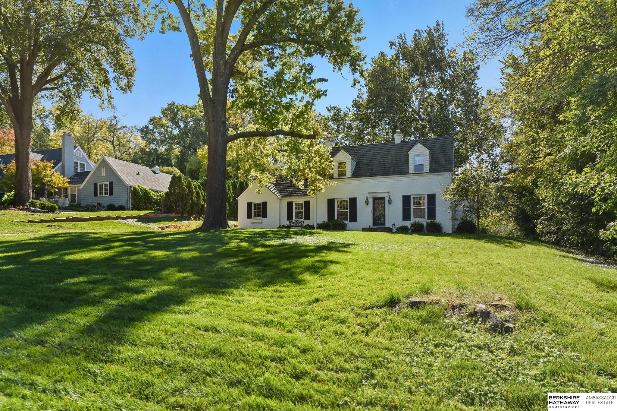 Omaha, Nebraska 68124, United States, 3 Bedrooms Bedrooms, ,2 BathroomsBathrooms,Residential,Active,232508