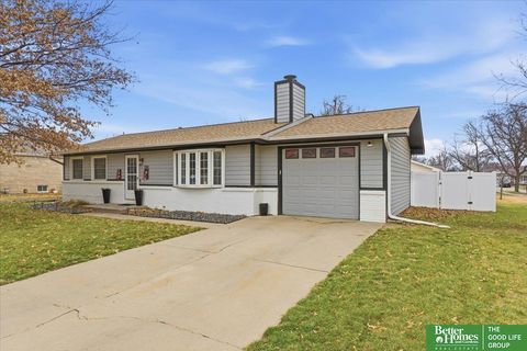Photo of 700 W R Street, Lincoln, NE 68528 (MLS # 22601720)
