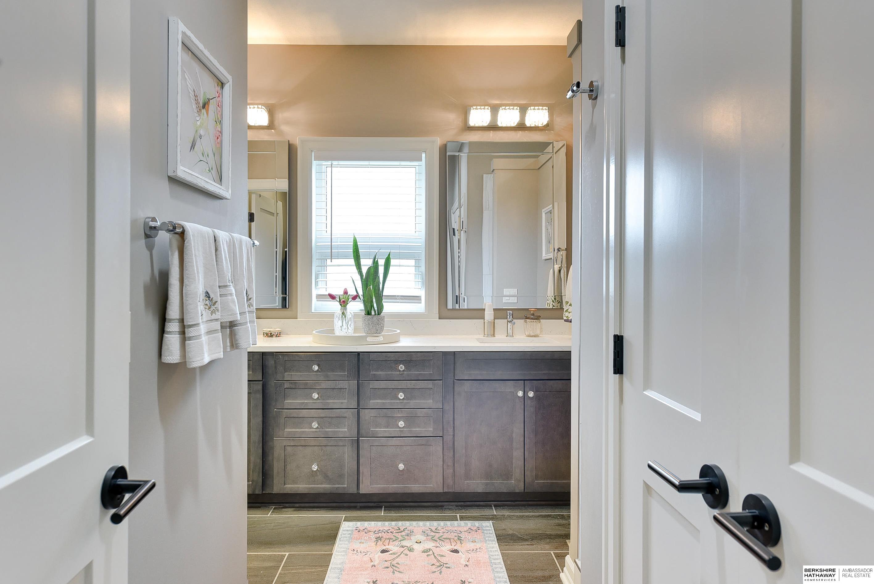 Bennington, Nebraska 68007, United States, 4 Bedrooms Bedrooms, ,3 BathroomsBathrooms,Residential,Active,159744