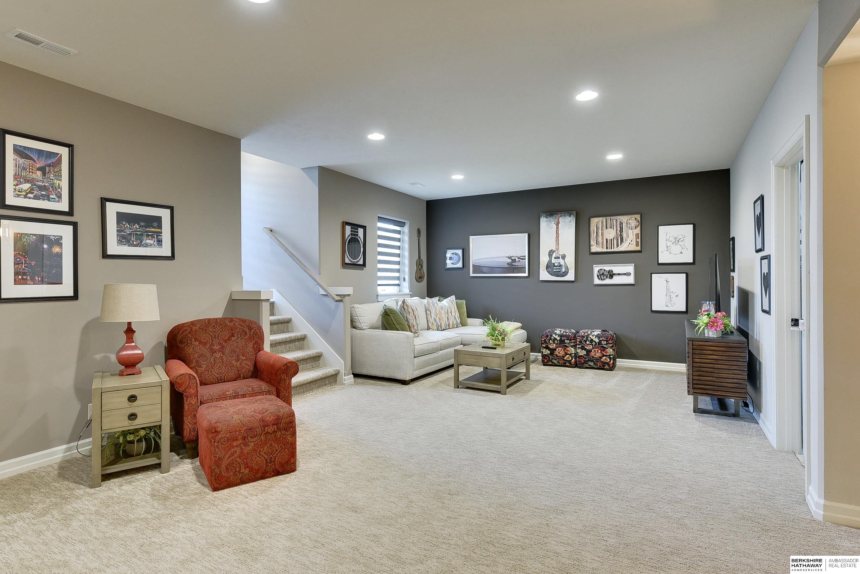 Bennington, Nebraska 68007, United States, 4 Bedrooms Bedrooms, ,3 BathroomsBathrooms,Residential,Active,159744