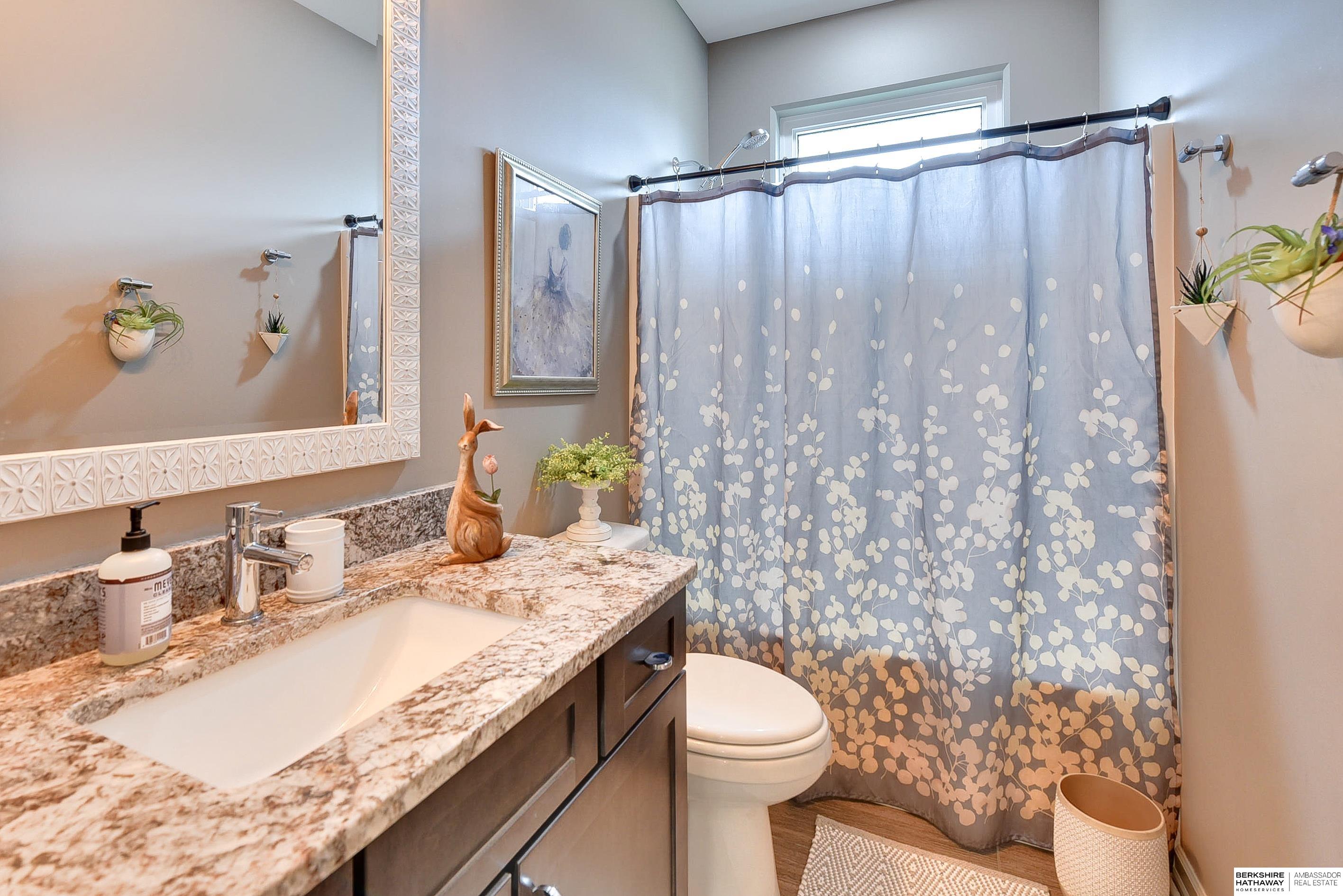 Bennington, Nebraska 68007, United States, 4 Bedrooms Bedrooms, ,3 BathroomsBathrooms,Residential,Active,159744