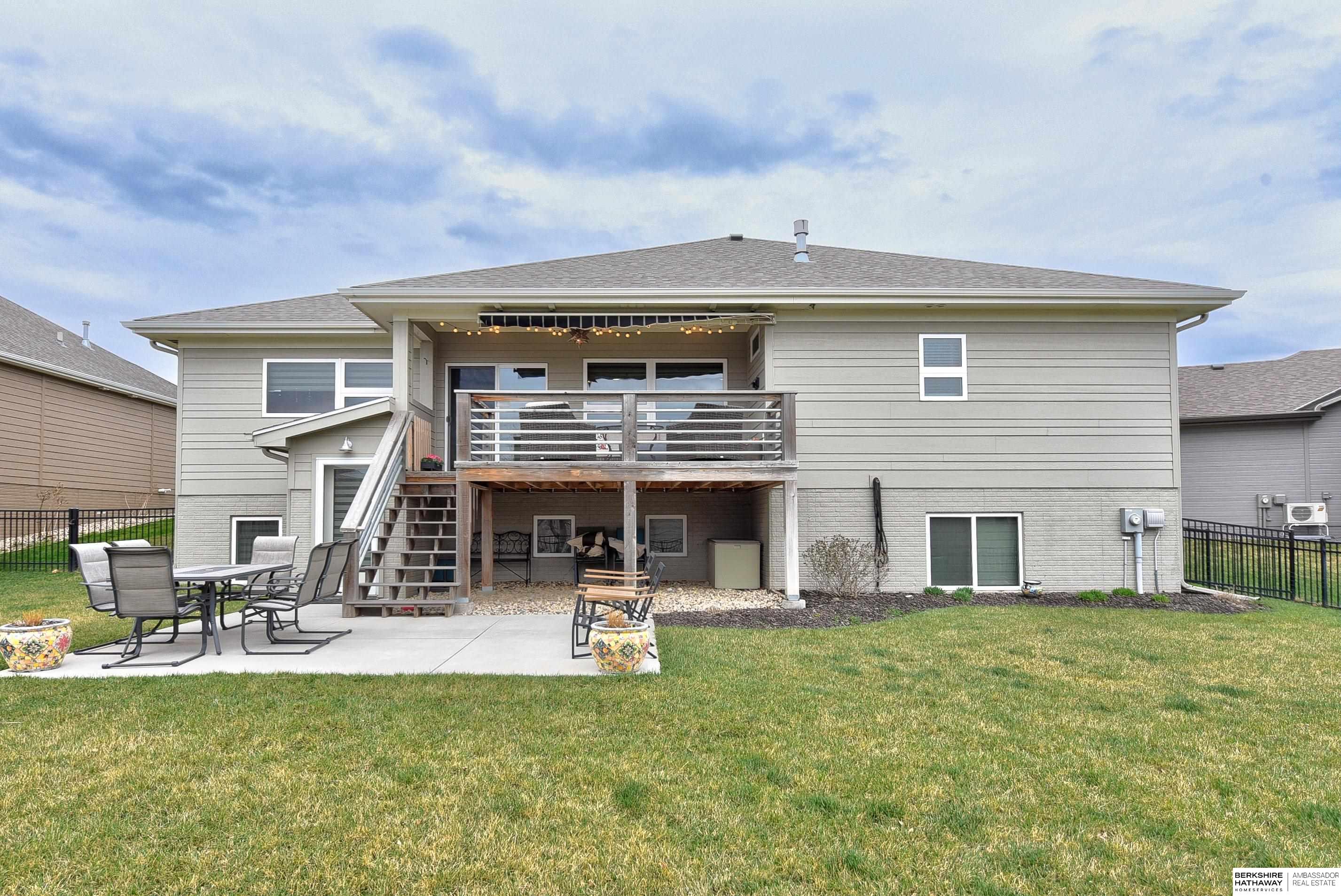 Bennington, Nebraska 68007, United States, 4 Bedrooms Bedrooms, ,3 BathroomsBathrooms,Residential,Active,159744