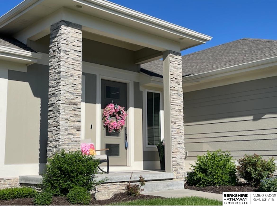 Bennington, Nebraska 68007, United States, 4 Bedrooms Bedrooms, ,3 BathroomsBathrooms,Residential,Active,159744