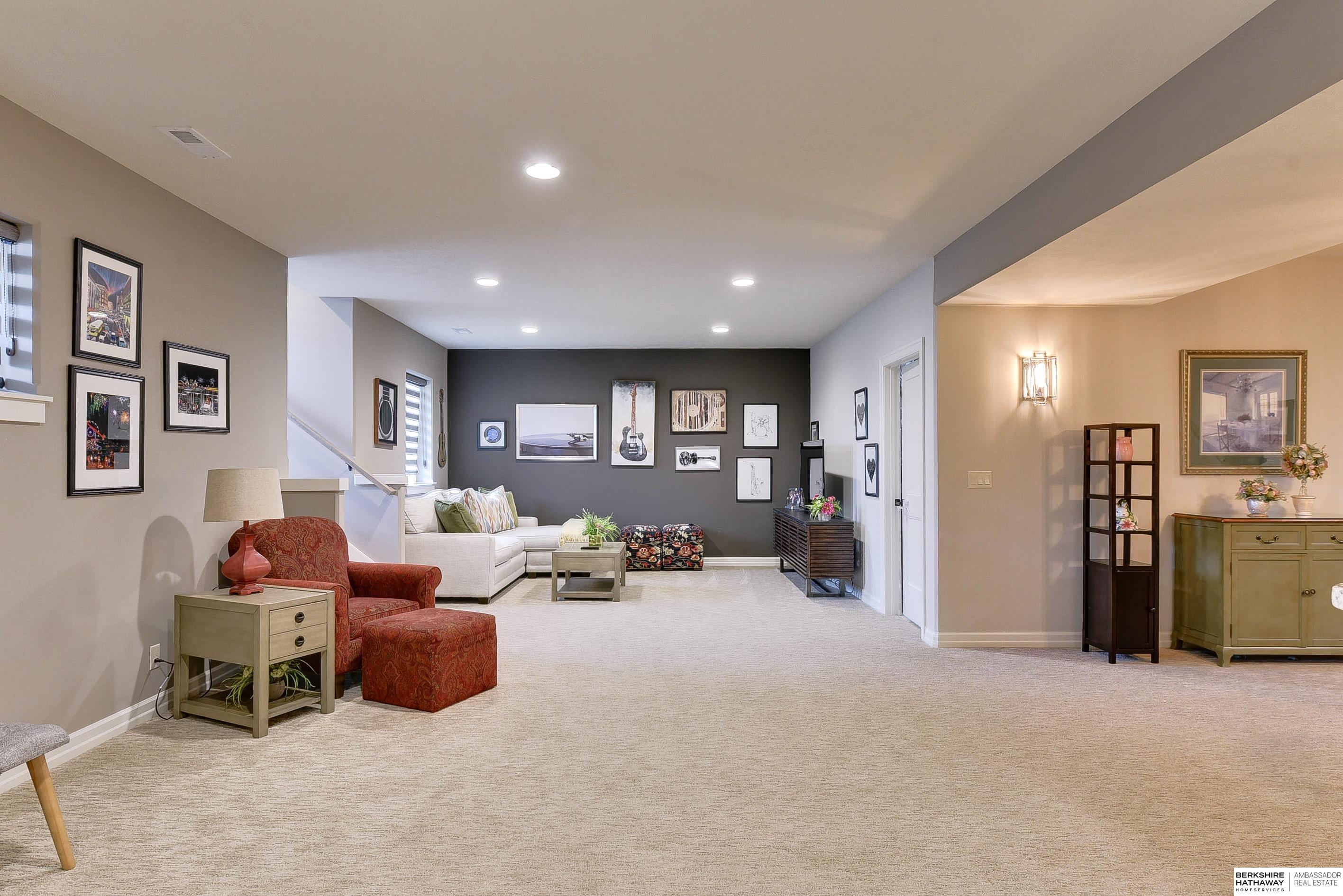 Bennington, Nebraska 68007, United States, 4 Bedrooms Bedrooms, ,3 BathroomsBathrooms,Residential,Active,159744