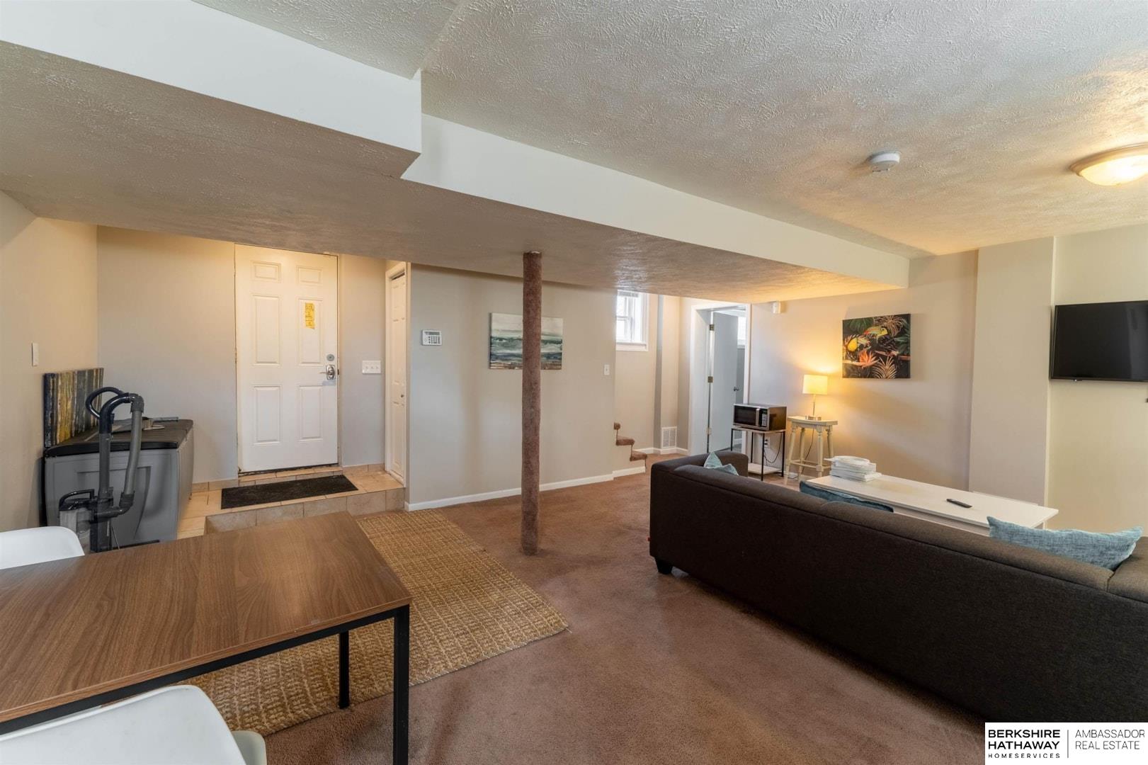 Omaha, Nebraska 68131, United States, 6 Bedrooms Bedrooms, ,4 BathroomsBathrooms,Residential,Active,132091