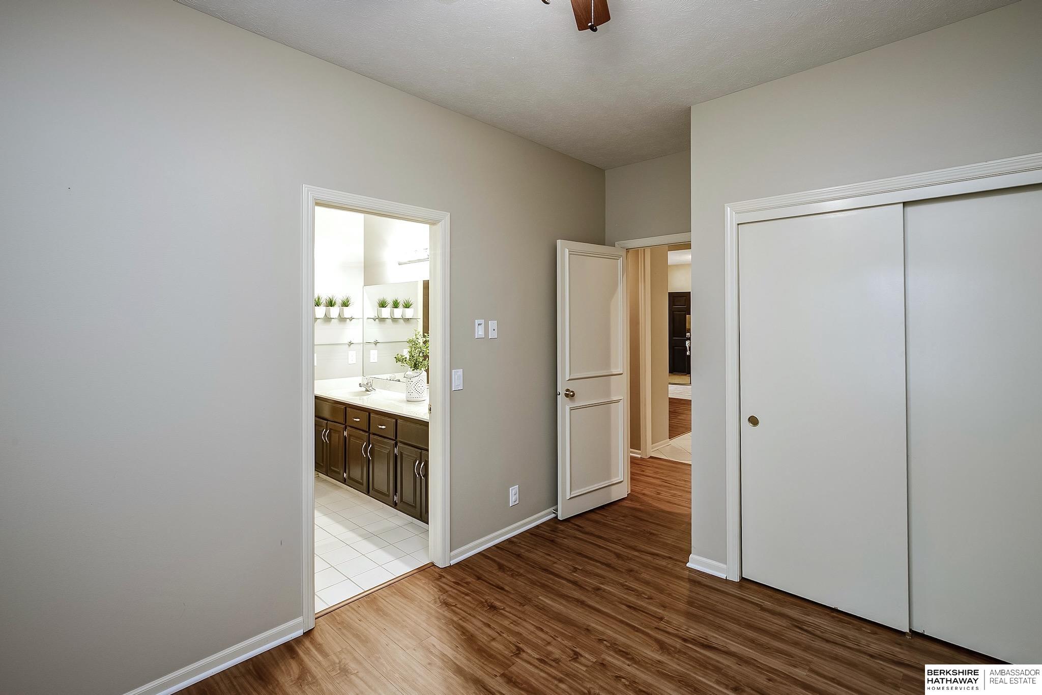 Omaha, Nebraska 68137, United States, 3 Bedrooms Bedrooms, ,3 BathroomsBathrooms,Residential,Active,159908