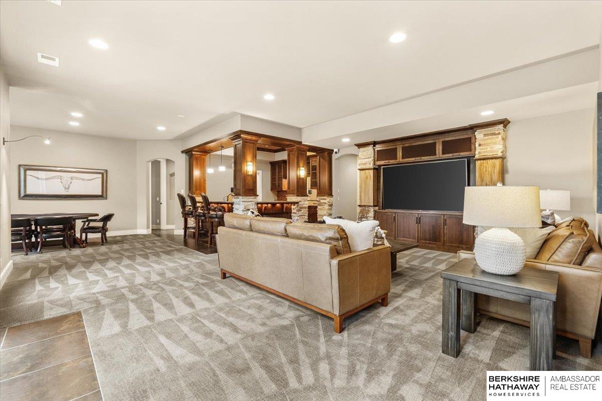 Omaha, Nebraska 68130, United States, 6 Bedrooms Bedrooms, ,5 BathroomsBathrooms,Residential,Active,174230