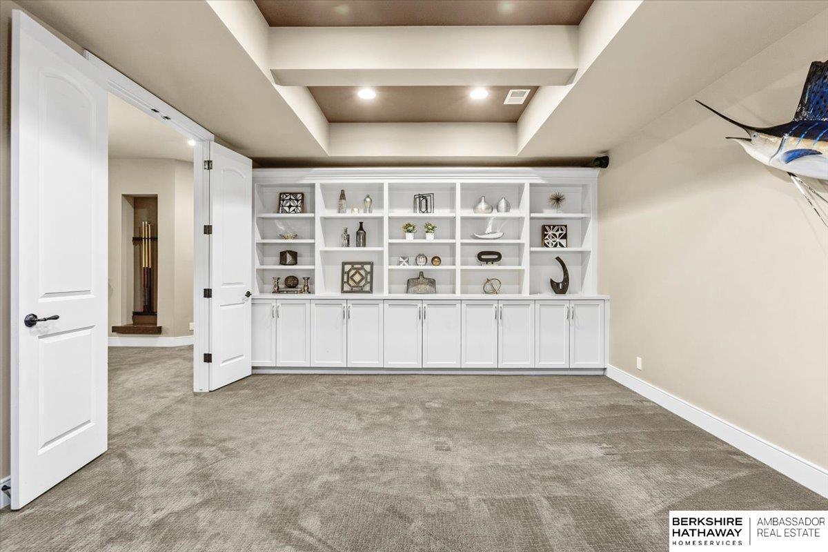 Omaha, Nebraska 68130, United States, 6 Bedrooms Bedrooms, ,5 BathroomsBathrooms,Residential,Active,174230