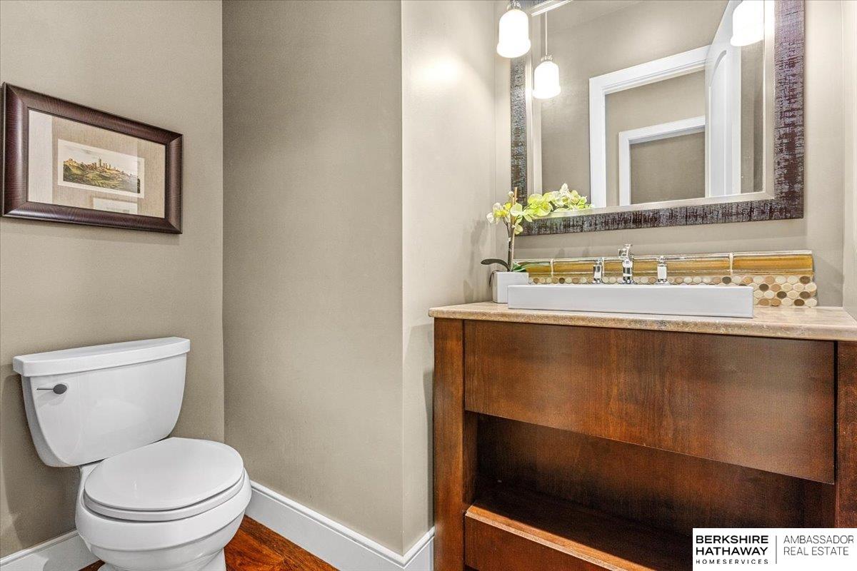 Omaha, Nebraska 68130, United States, 6 Bedrooms Bedrooms, ,5 BathroomsBathrooms,Residential,Active,174230