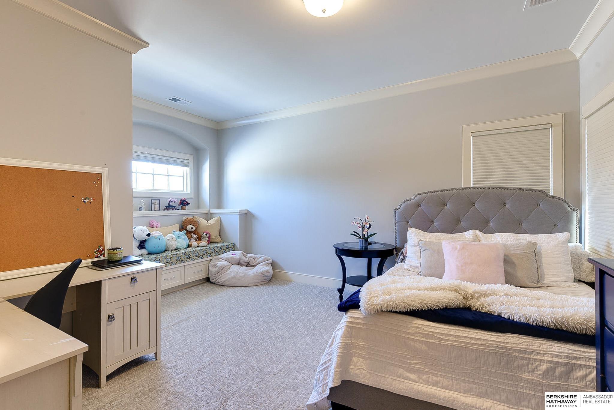 Omaha, Nebraska 68130, United States, 6 Bedrooms Bedrooms, ,5 BathroomsBathrooms,Residential,Active,174230