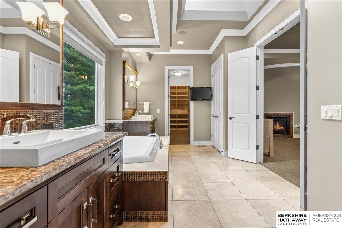 Omaha, Nebraska 68130, United States, 6 Bedrooms Bedrooms, ,5 BathroomsBathrooms,Residential,Active,174230