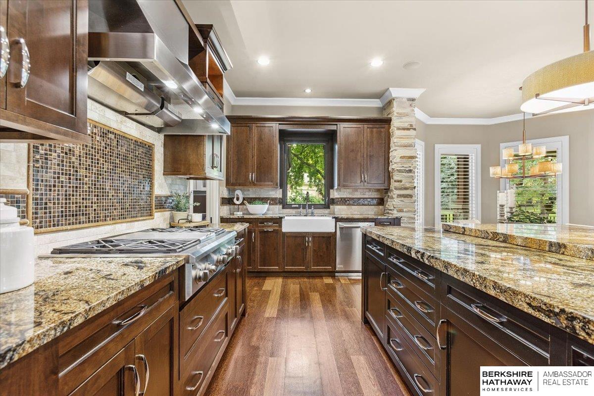 Omaha, Nebraska 68130, United States, 6 Bedrooms Bedrooms, ,5 BathroomsBathrooms,Residential,Active,174230