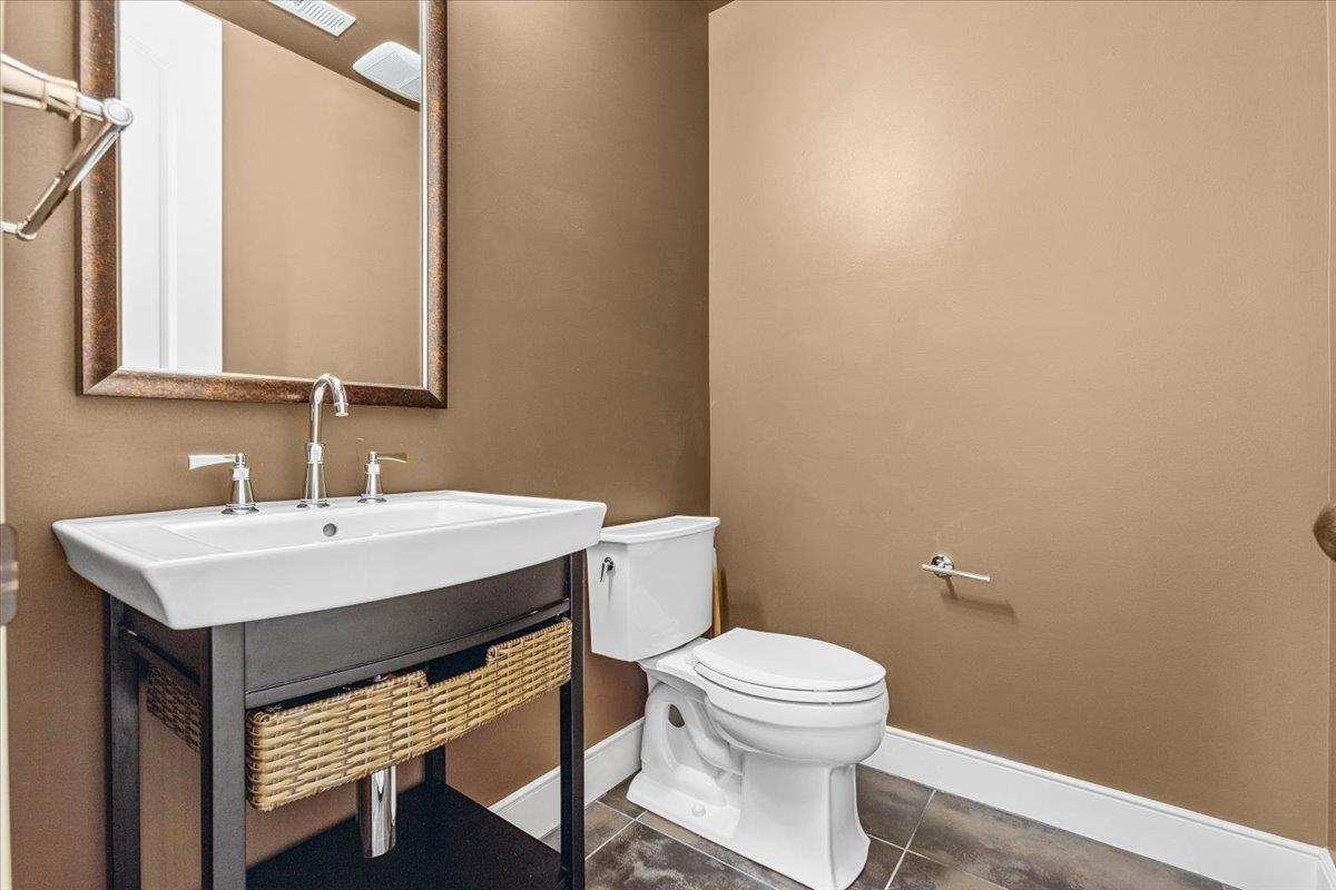 Omaha, Nebraska 68130, United States, 6 Bedrooms Bedrooms, ,5 BathroomsBathrooms,Residential,Active,174230