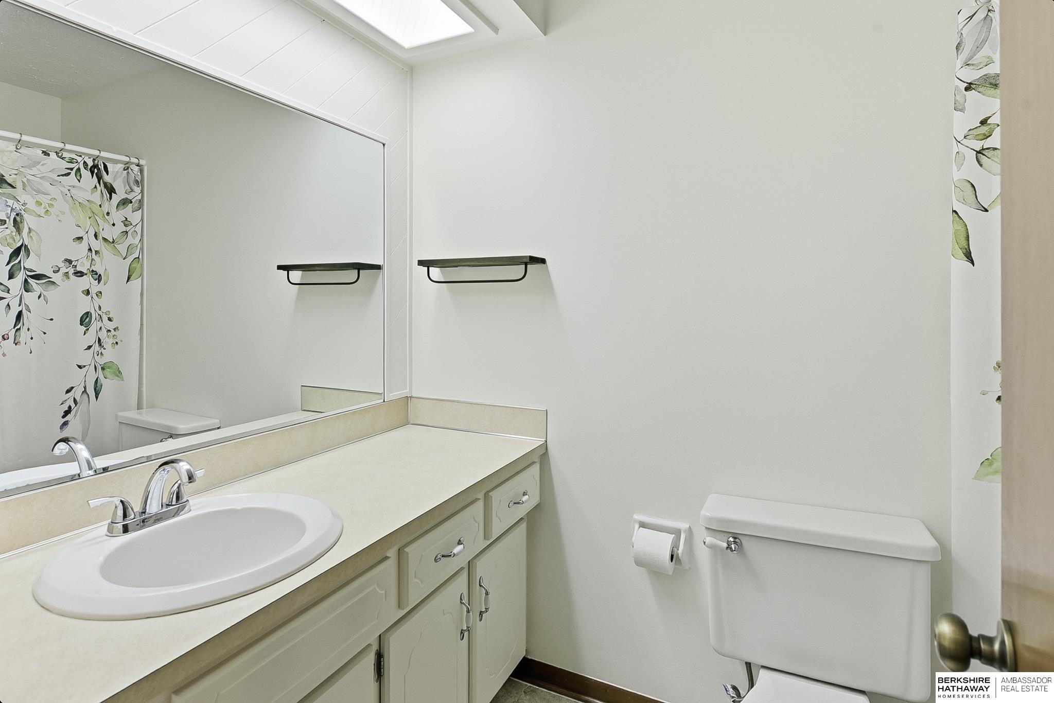 Bellevue, Nebraska 68123, United States, 3 Bedrooms Bedrooms, ,2 BathroomsBathrooms,Residential,Active,256628