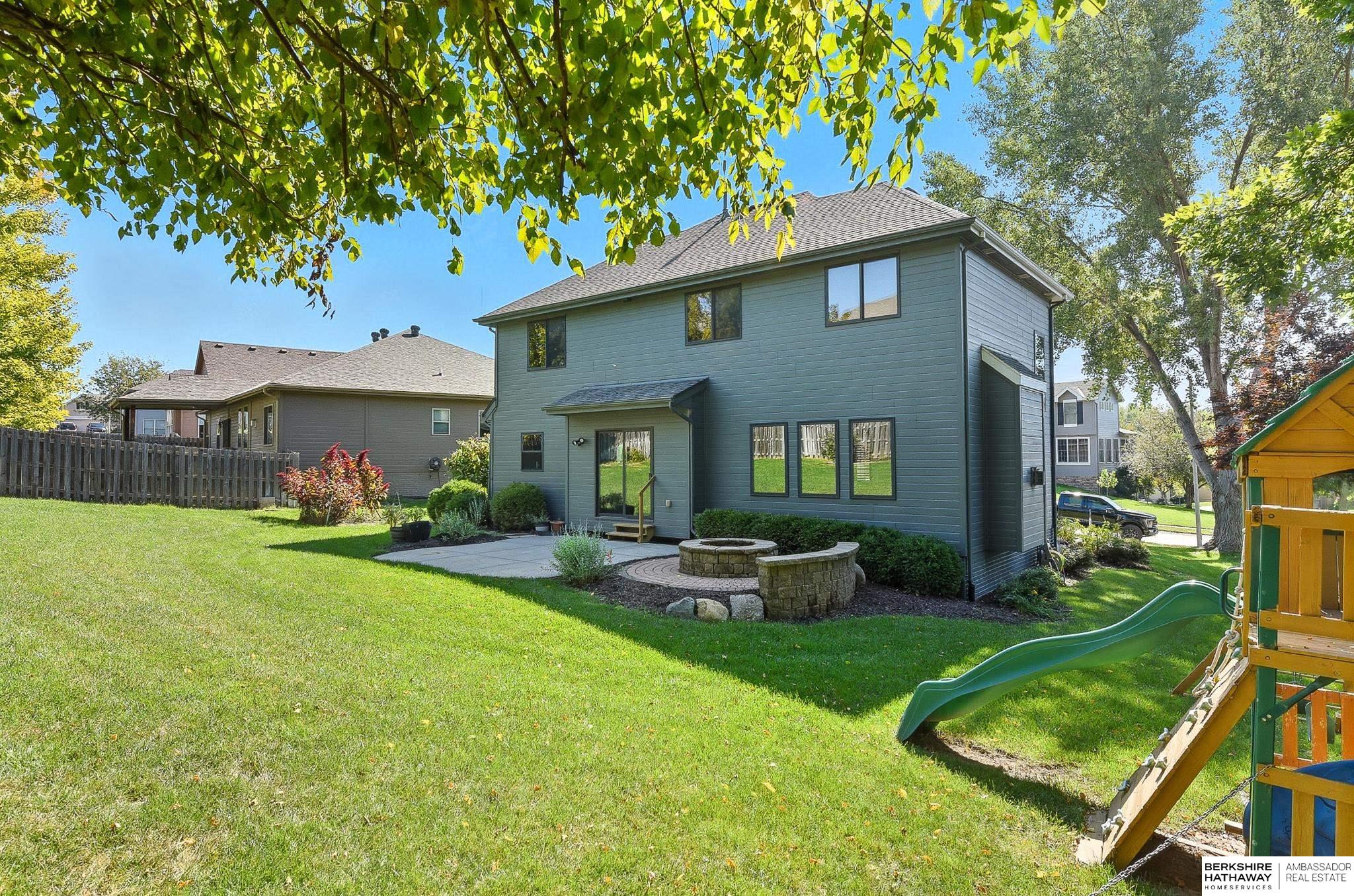 Elkhorn, Nebraska 68022, United States, 4 Bedrooms Bedrooms, ,2 BathroomsBathrooms,Residential,Active,221339