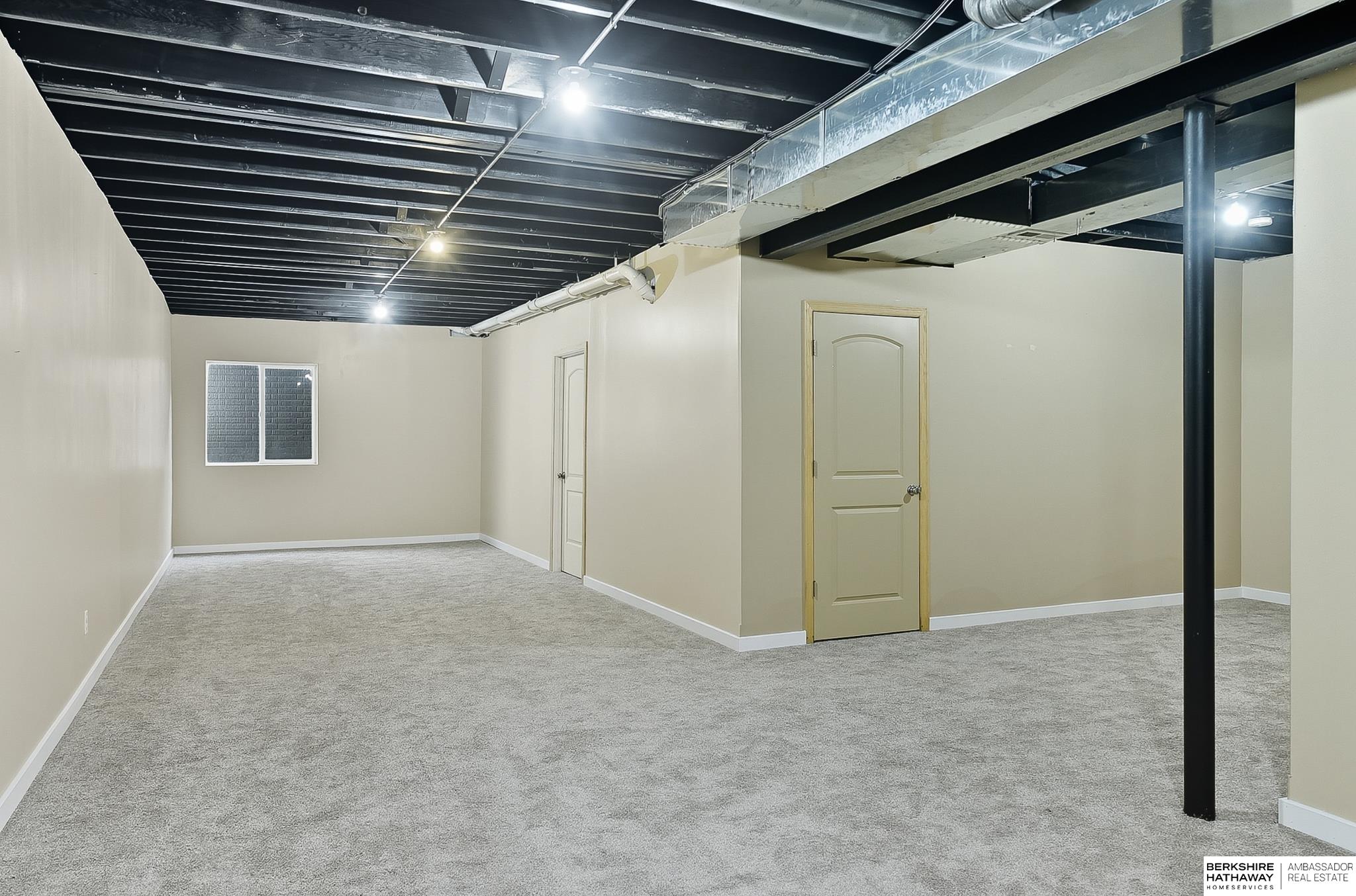 Elkhorn, Nebraska 68022, United States, 4 Bedrooms Bedrooms, ,2 BathroomsBathrooms,Residential,Active,221339