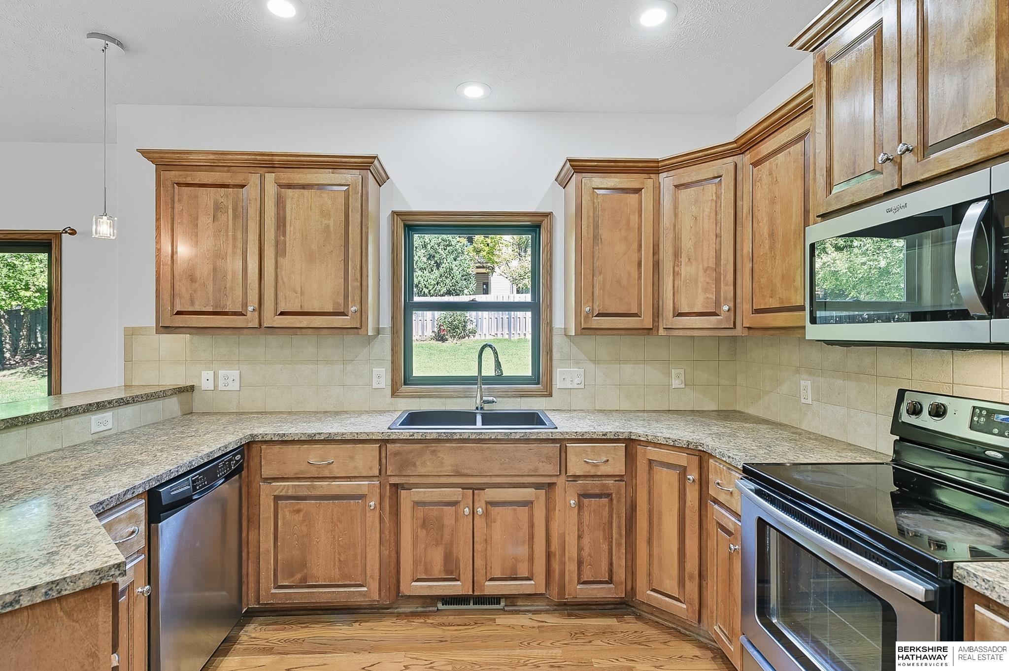 Elkhorn, Nebraska 68022, United States, 4 Bedrooms Bedrooms, ,2 BathroomsBathrooms,Residential,Active,221339