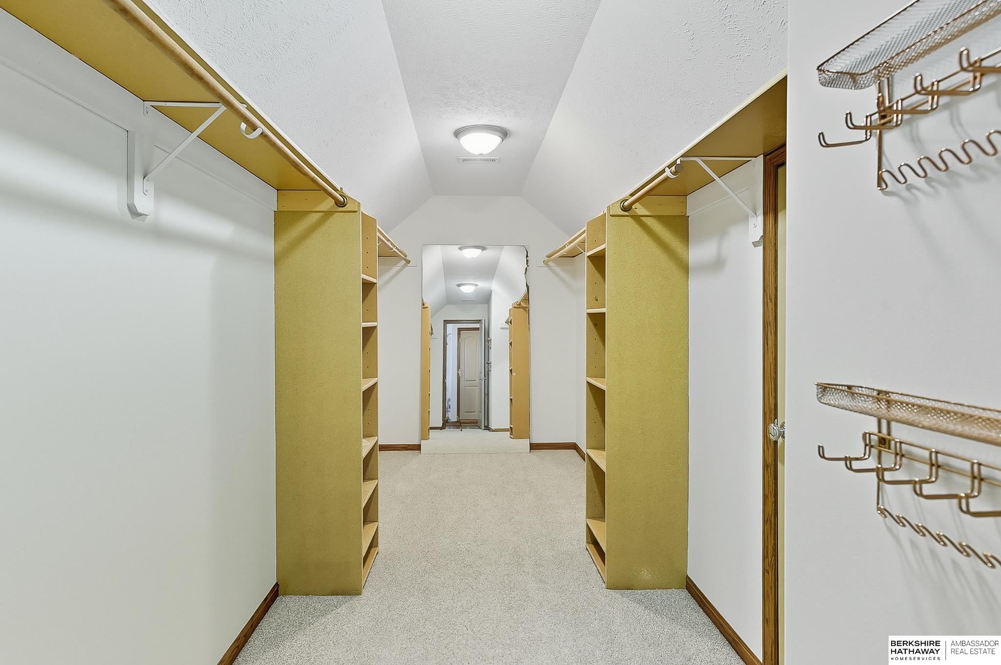 Elkhorn, Nebraska 68022, United States, 4 Bedrooms Bedrooms, ,2 BathroomsBathrooms,Residential,Active,221339