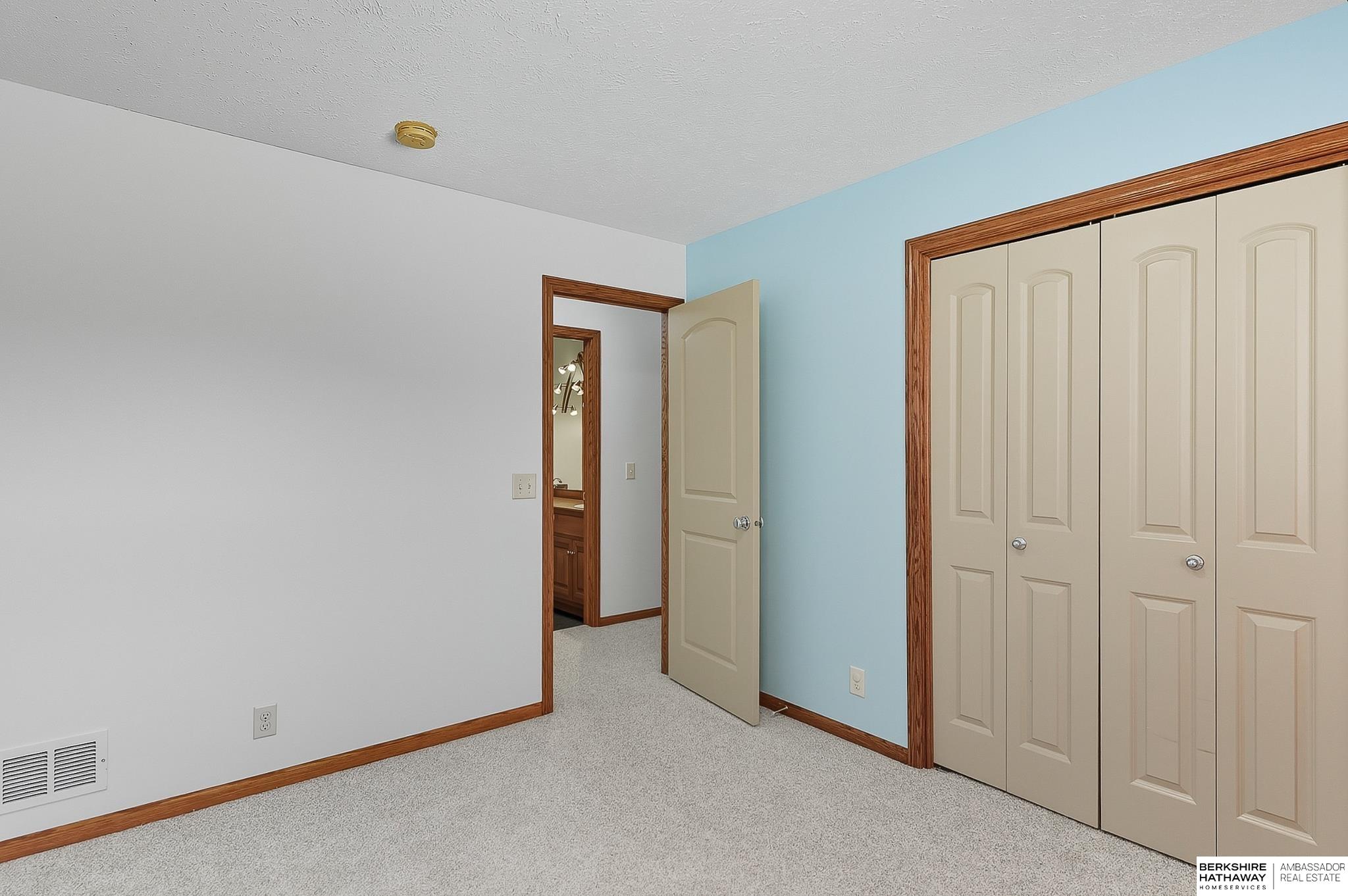 Elkhorn, Nebraska 68022, United States, 4 Bedrooms Bedrooms, ,2 BathroomsBathrooms,Residential,Active,221339