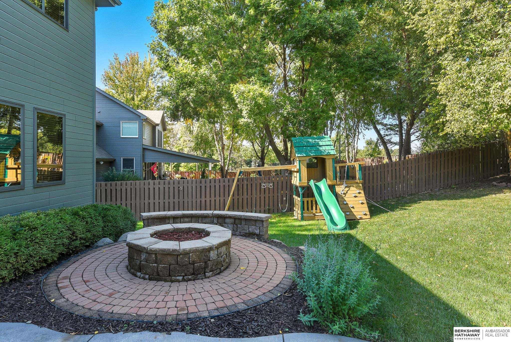 Elkhorn, Nebraska 68022, United States, 4 Bedrooms Bedrooms, ,2 BathroomsBathrooms,Residential,Active,221339