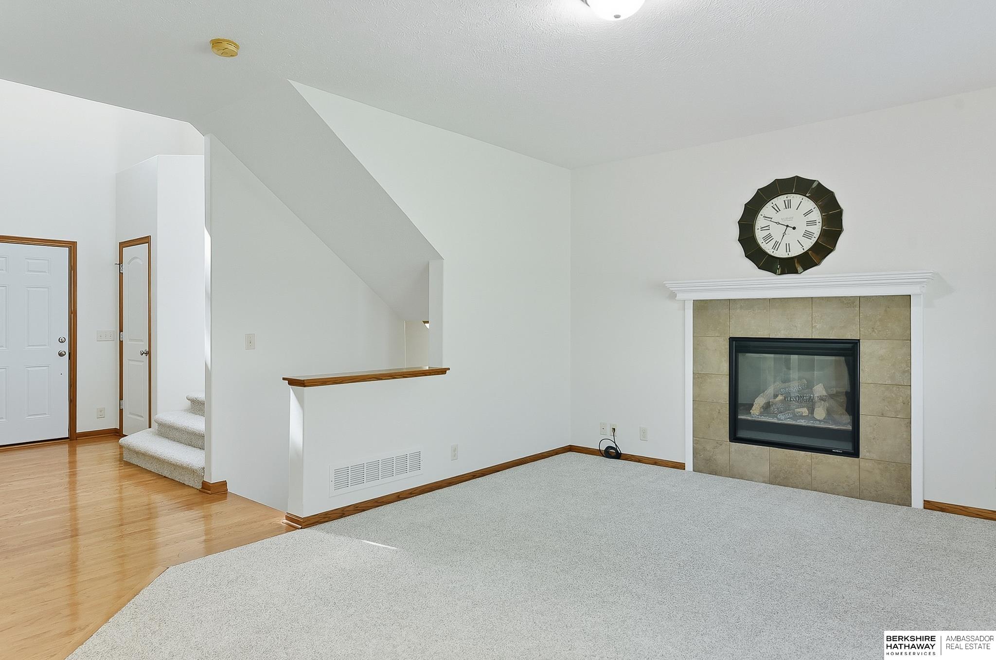 Elkhorn, Nebraska 68022, United States, 4 Bedrooms Bedrooms, ,2 BathroomsBathrooms,Residential,Active,221339