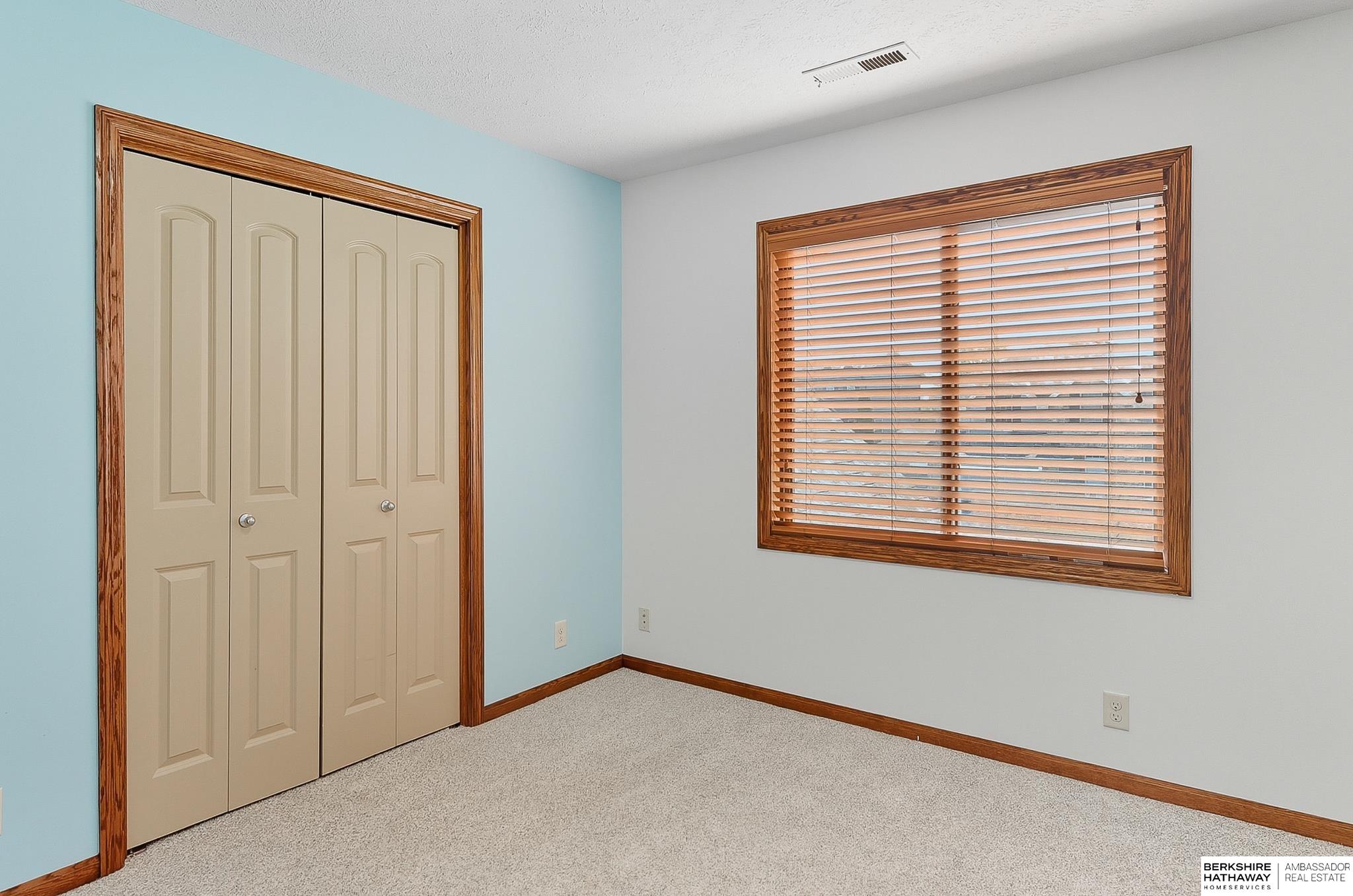 Elkhorn, Nebraska 68022, United States, 4 Bedrooms Bedrooms, ,2 BathroomsBathrooms,Residential,Active,221339