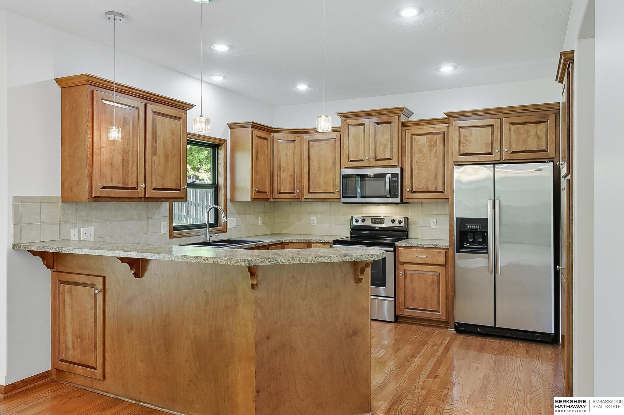 Elkhorn, Nebraska 68022, United States, 4 Bedrooms Bedrooms, ,2 BathroomsBathrooms,Residential,Active,221339