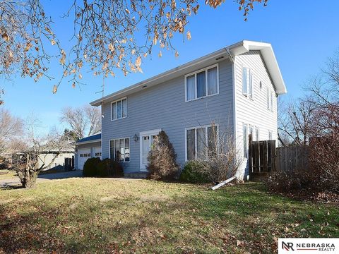 Photo of 6006 S 25th Street, Lincoln, NE 68512 (MLS # 22535009)