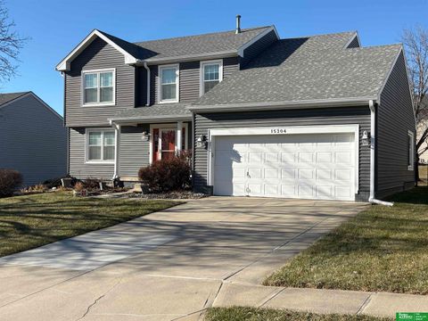 Photo of 15304 Edna Street, Omaha, NE 68138 (MLS # 22605428)