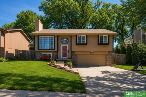 Photo of 8849 N 81 Avenue, Omaha, NE 68122 (MLS # 22615989)