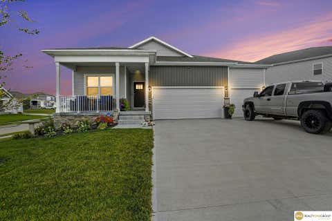 Photo of 17511 Virginia Street, Omaha, NE 68136 (MLS # 22621404)