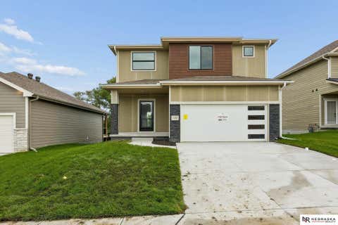 Photo of 11302 Portage Circle, Papillion, NE 68046 (MLS # 22608188)