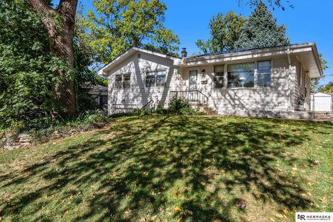 Photo of 7510 Valley Street, Omaha, NE 68124 (MLS # 22530434)