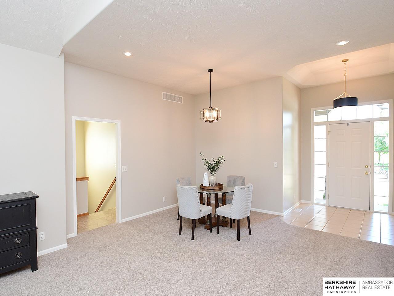 Omaha, Nebraska 68116, United States, 3 Bedrooms Bedrooms, ,3 BathroomsBathrooms,Residential,Pending,160232