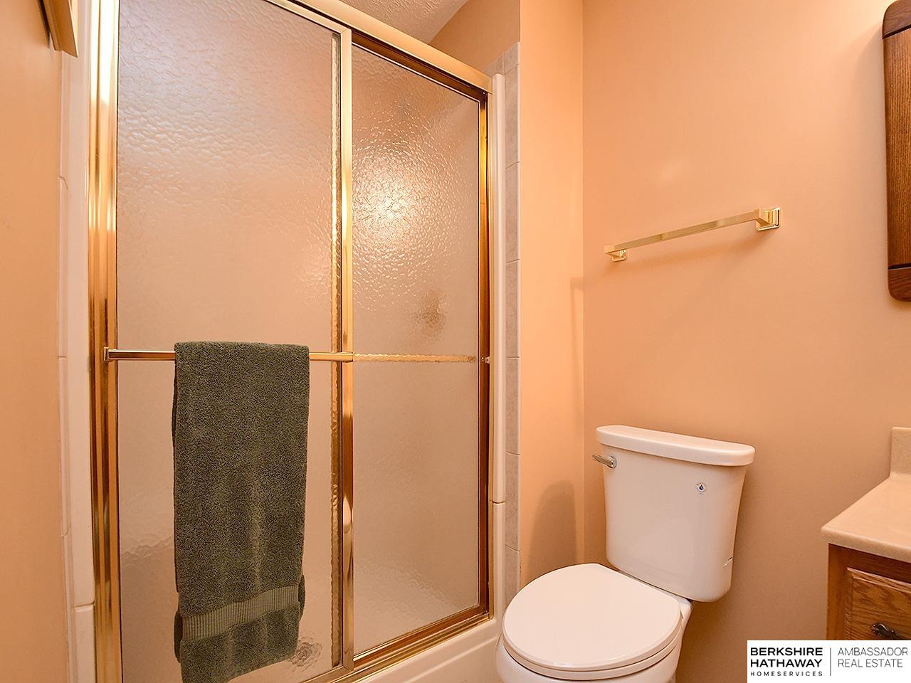 Omaha, Nebraska 68116, United States, 3 Bedrooms Bedrooms, ,3 BathroomsBathrooms,Residential,Pending,160232