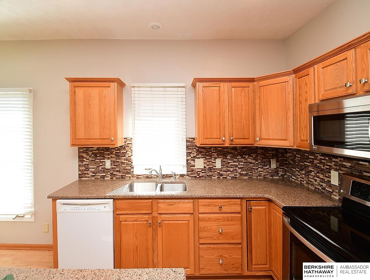 Omaha, Nebraska 68116, United States, 3 Bedrooms Bedrooms, ,3 BathroomsBathrooms,Residential,Pending,160232