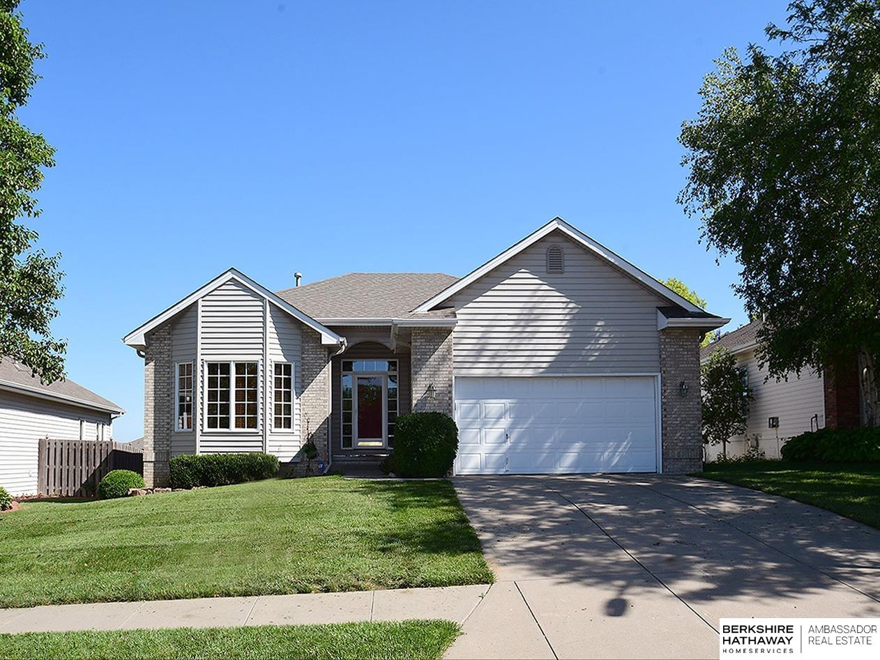 Omaha, Nebraska 68116, United States, 3 Bedrooms Bedrooms, ,3 BathroomsBathrooms,Residential,Pending,160232