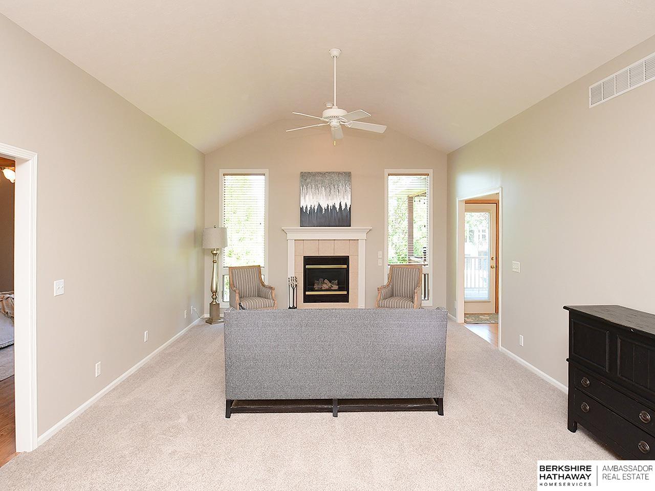 Omaha, Nebraska 68116, United States, 3 Bedrooms Bedrooms, ,3 BathroomsBathrooms,Residential,Pending,160232