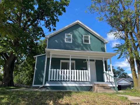 Photo of 1314 N 41st Street, Omaha, NE 68131 (MLS # 22525400) Photo of 1314 N 41st Street, Omaha, NE 68131 (MLS # 22525400)